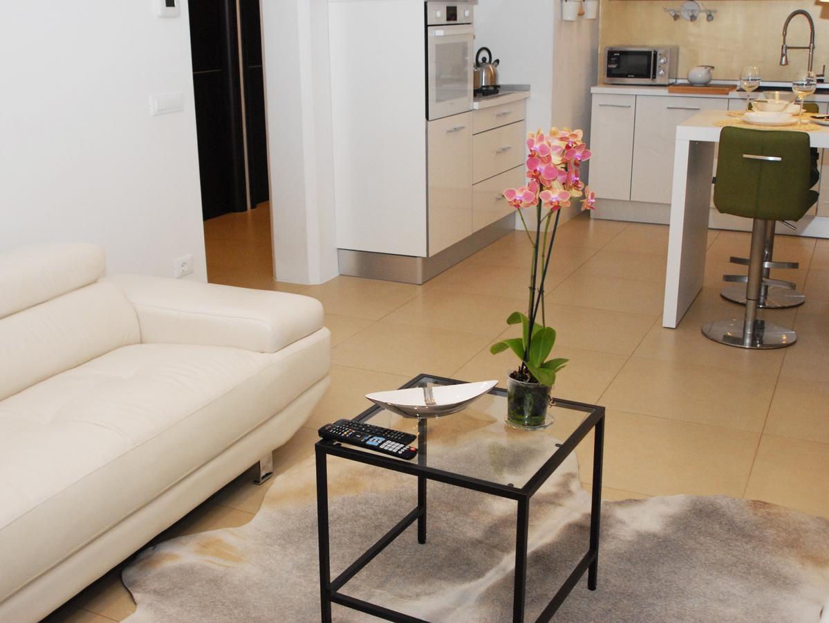 Apartment Klara II พูลา ภายนอก รูปภาพ