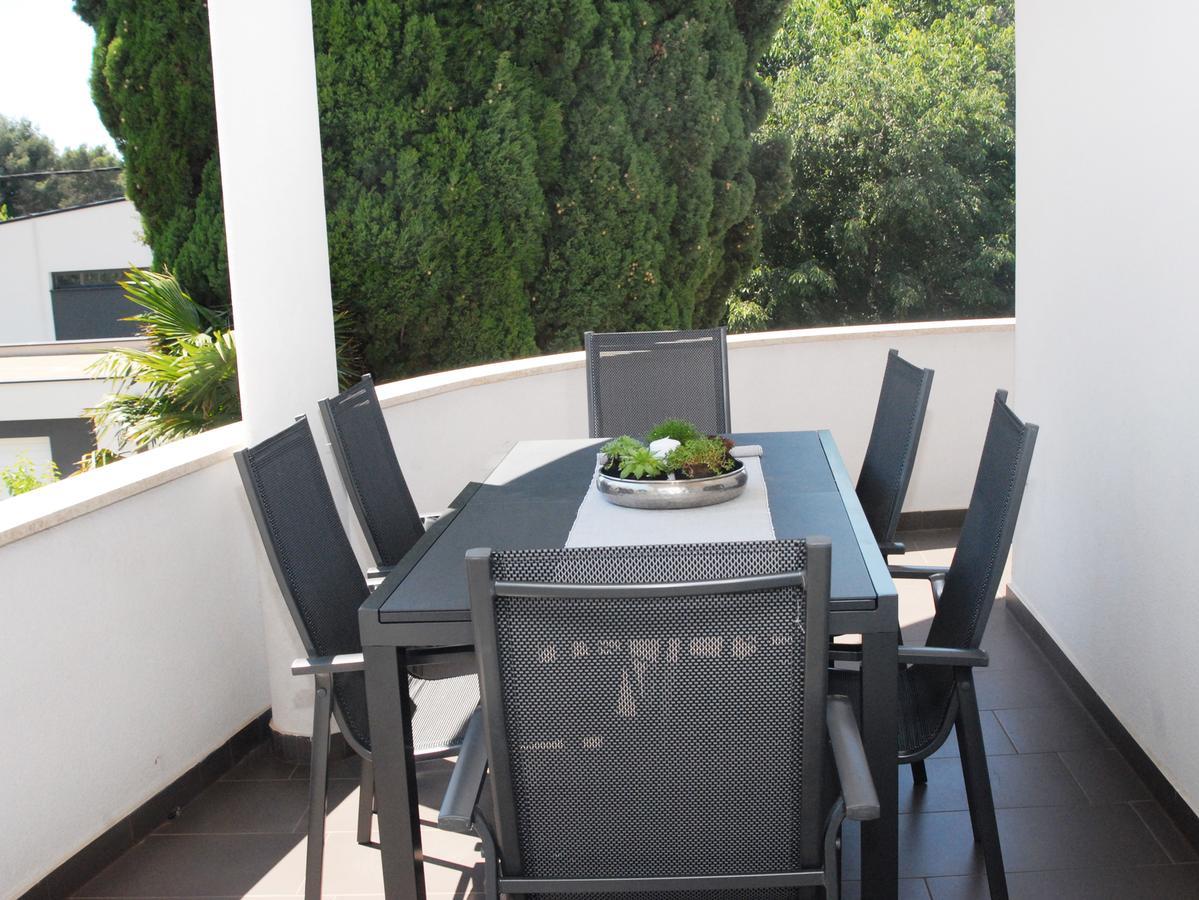 Apartment Klara II พูลา ภายนอก รูปภาพ